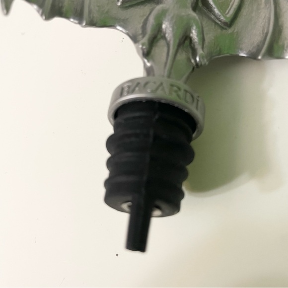 Bacardi Rum Gothic Bat Liquor Bottle Spout Pourer Stopper Top Metal Pewter Bar - Picture 2 of 16